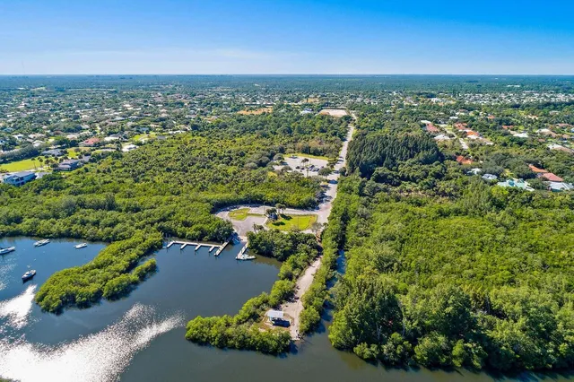 $749,900 | 5537 Southeast Hammock Reserve Terrace, Hobe Sound, FL 33455