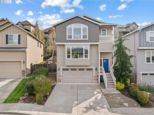 $879,900 | 3542 Northeast Franklin Street, Camas, WA 98607