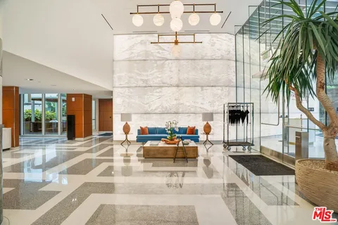 $4,799,000 | 9000 West 3rd Street, Unit 106, Los Angeles, CA 90048