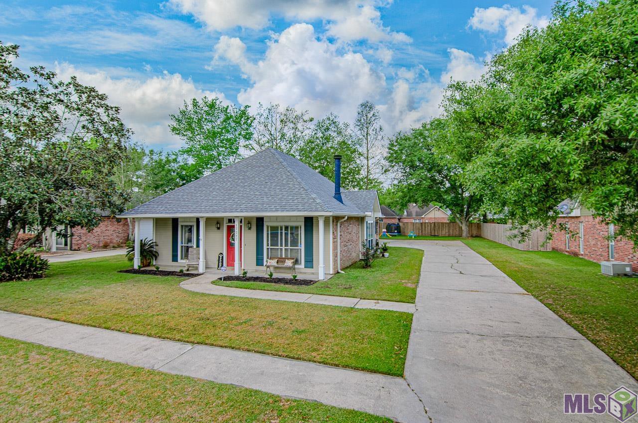 17227 Rennes Road Prairieville, LA 70769 - Photo 3 of 18 Gallery Image 3