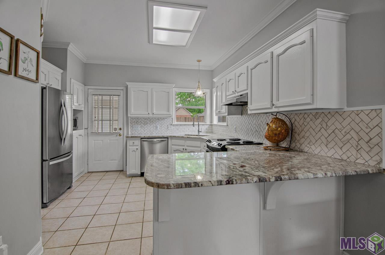 17227 Rennes Road Prairieville, LA 70769 - Photo 7 of 18 Gallery Image 7