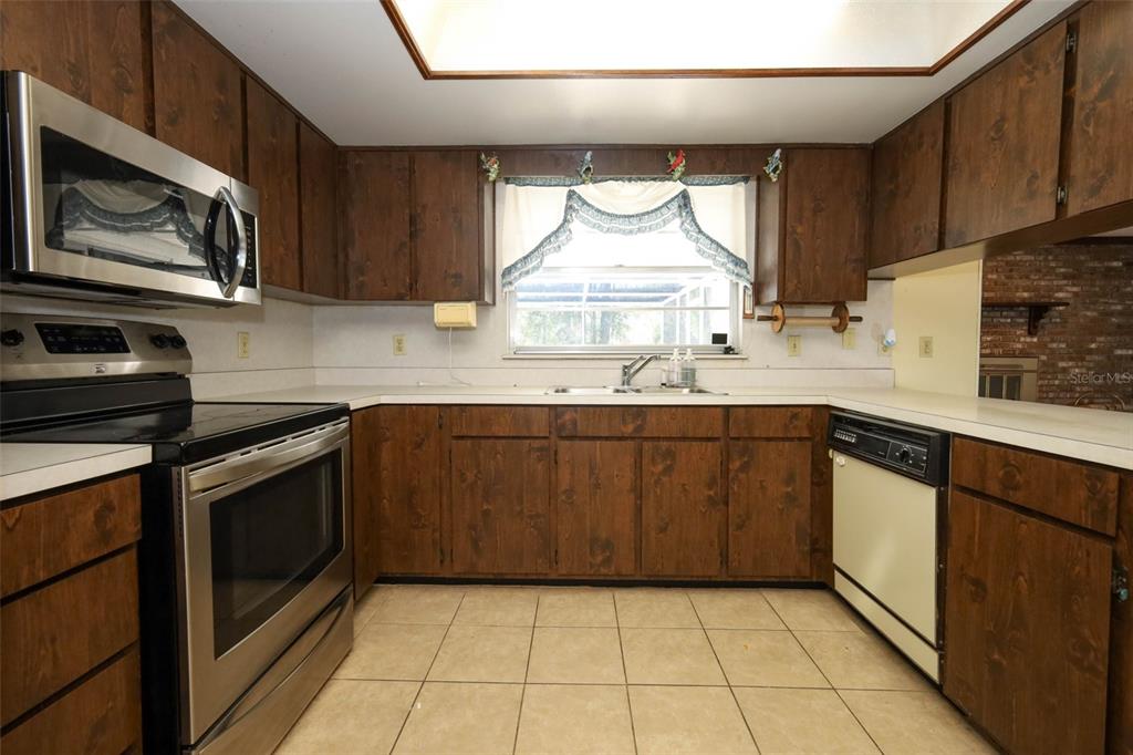 504 Ridgewood Street Altamonte Springs, FL 32701 - Photo 16 of 51