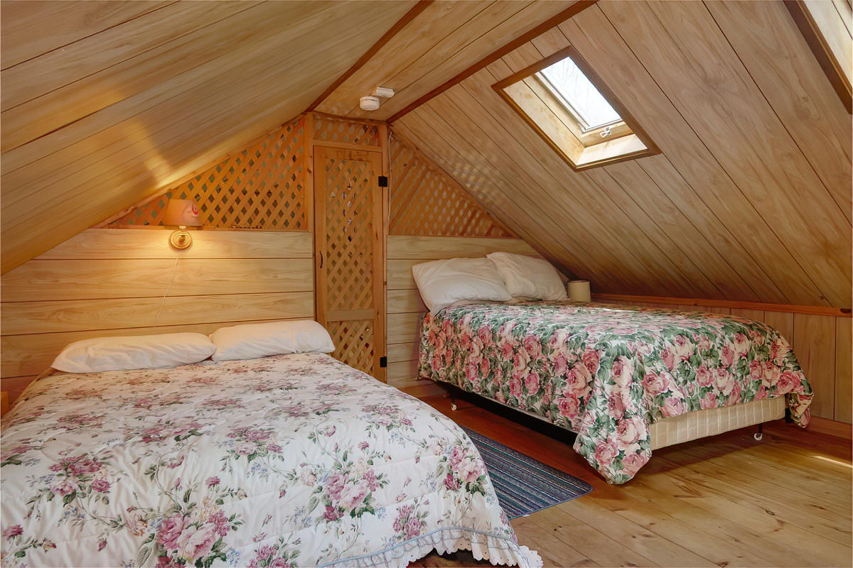 429 West Bay Road Gouldsboro, ME 04607 - Photo 14 of 55 Loft Bedroom