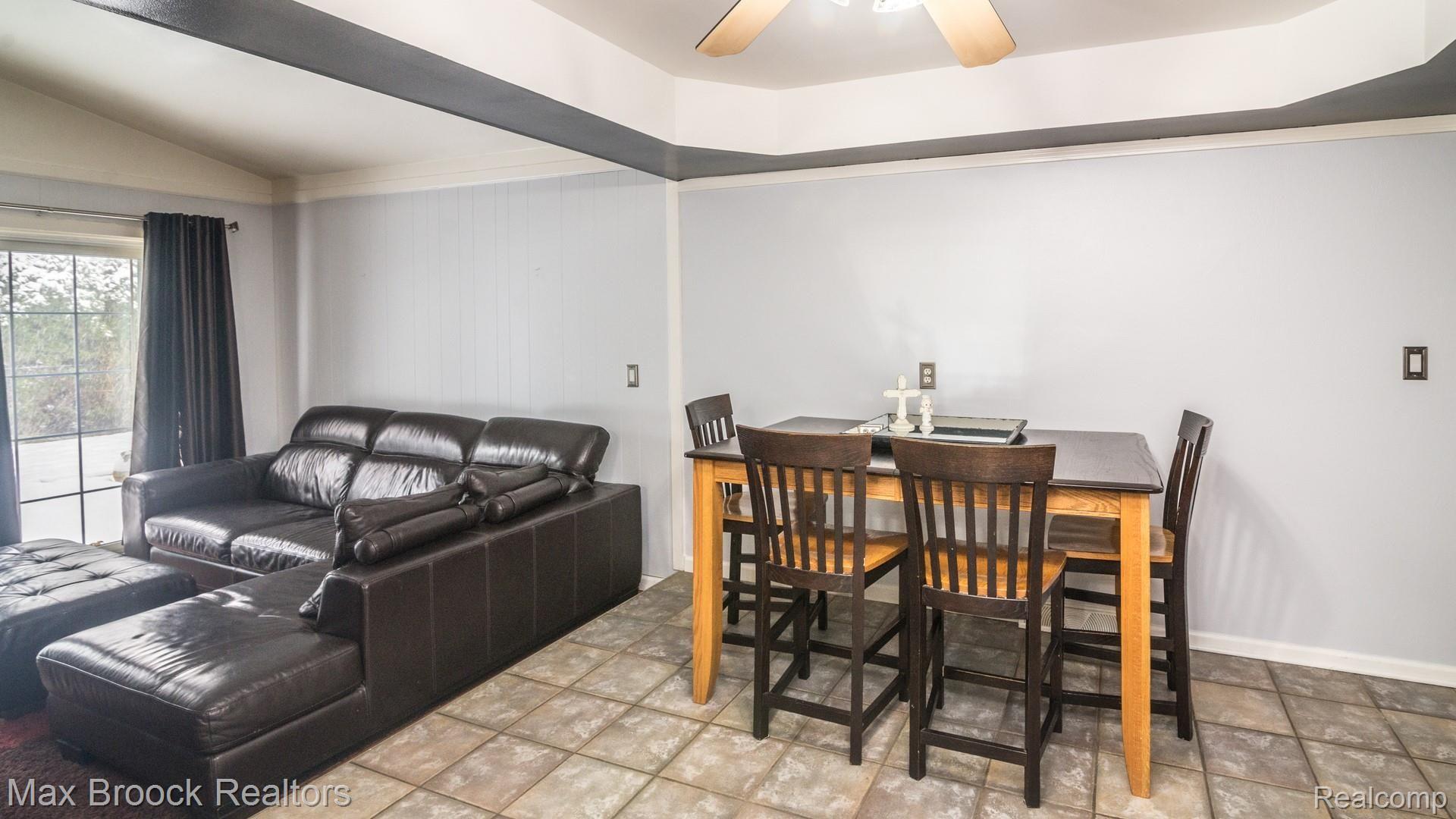 2209 Frazho Road Warren, MI 48091 - Photo 12 of 34 013_15.jpg