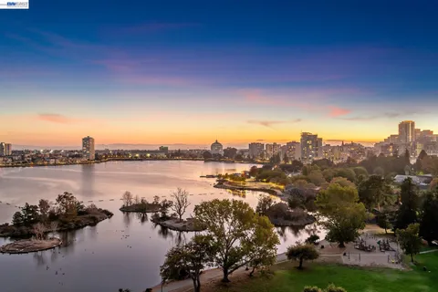 $849,000 | 492 Staten Avenue, Unit 1002, Oakland, CA 94610