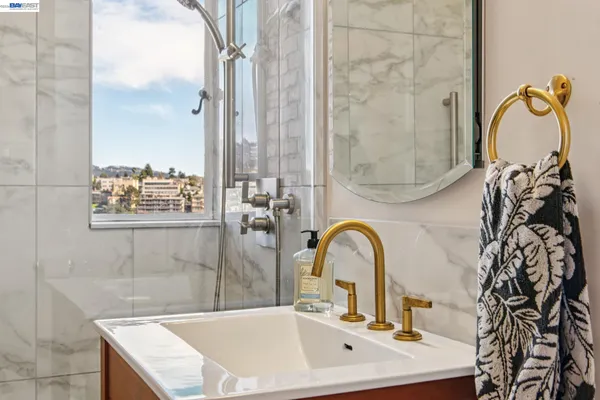 $849,000 | 492 Staten Avenue, Unit 1002, Oakland, CA 94610