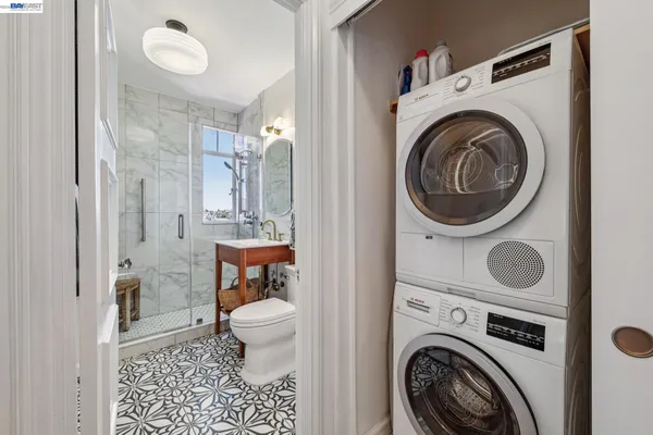 $849,000 | 492 Staten Avenue, Unit 1002, Oakland, CA 94610