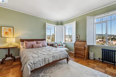 $849,000 | 492 Staten Avenue, Unit 1002, Oakland, CA 94610