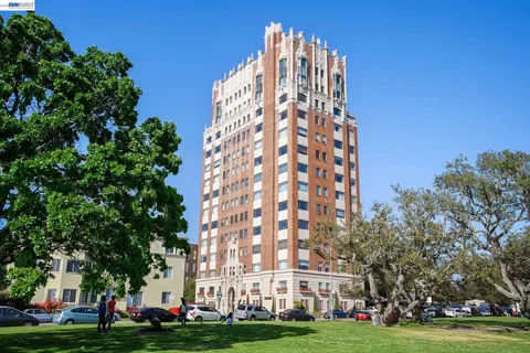 $849,000 | 492 Staten Avenue, Unit 1002, Oakland, CA 94610