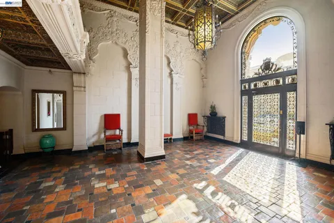 $849,000 | 492 Staten Avenue, Unit 1002, Oakland, CA 94610