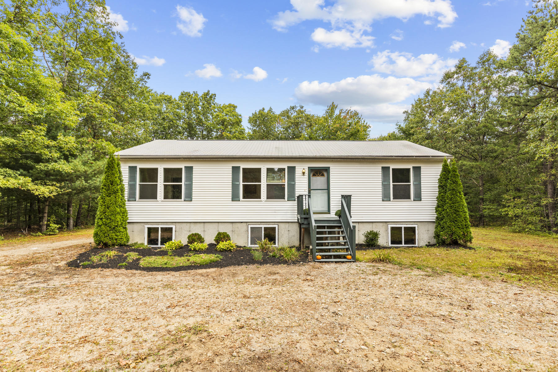 25 Middle Road Kennebunk, ME 04043 - Photo 2 of 37 188A2191