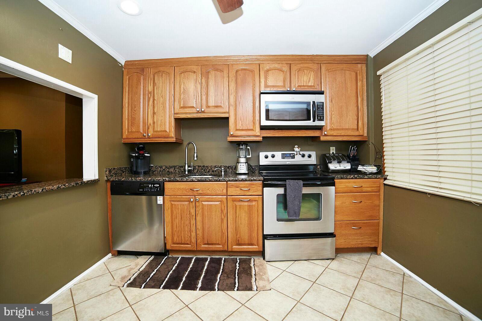 1202 2nd Road Baltimore, MD 21220 - Photo 5 of 28 Kitchen