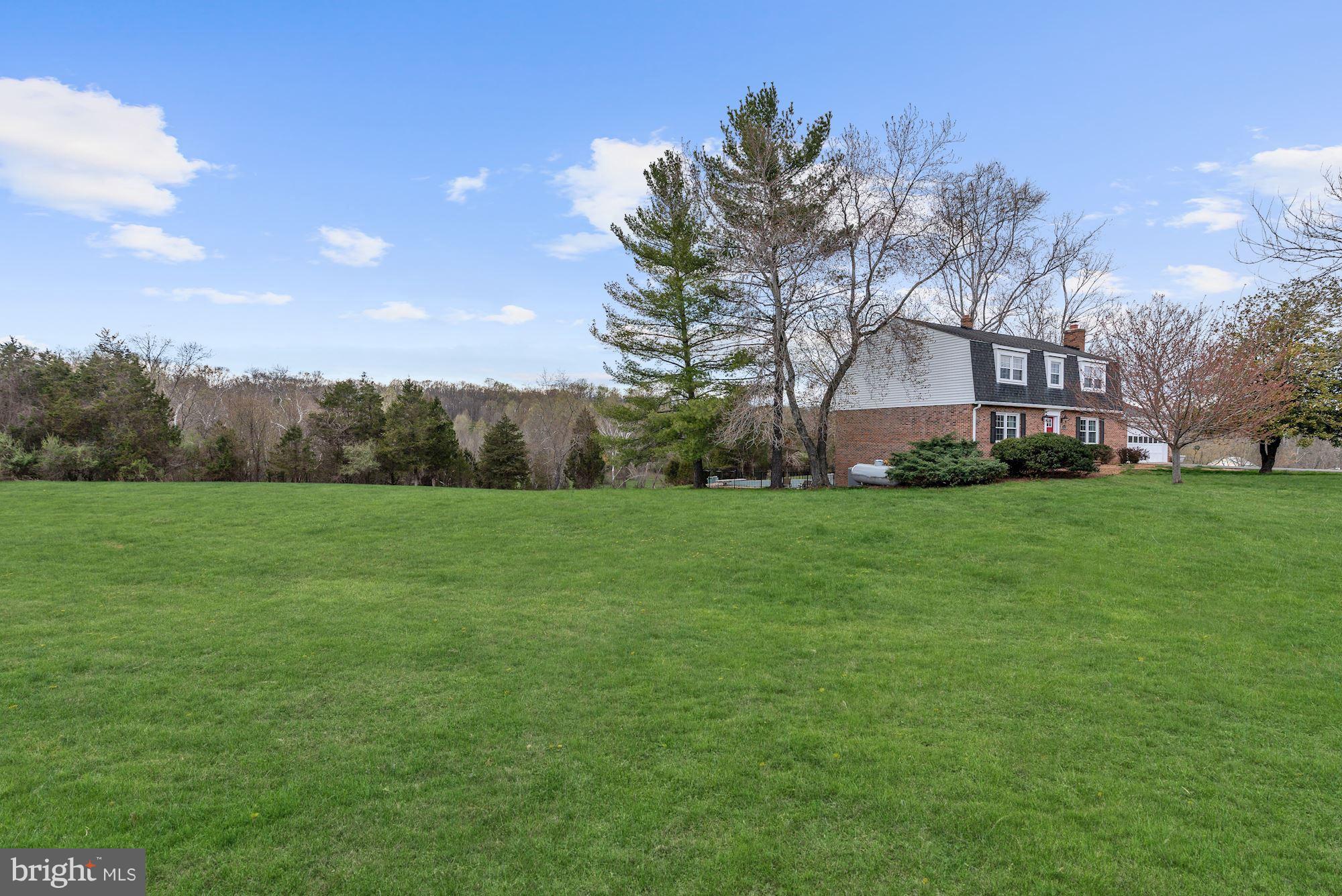 20627 Gleedsville Road Leesburg, VA 20175 - Photo 3 of 28 Plenty of privacy
