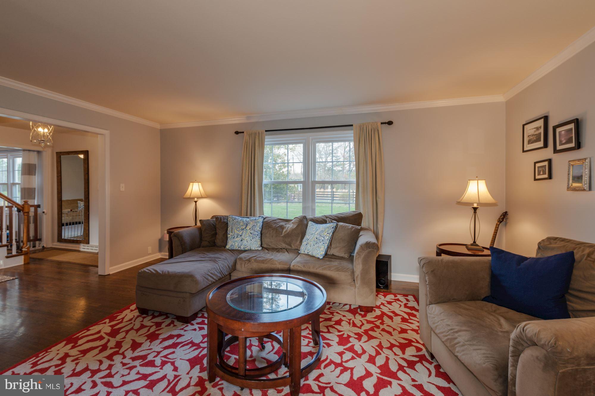 20627 Gleedsville Road Leesburg, VA 20175 - Photo 6 of 28 Living Room