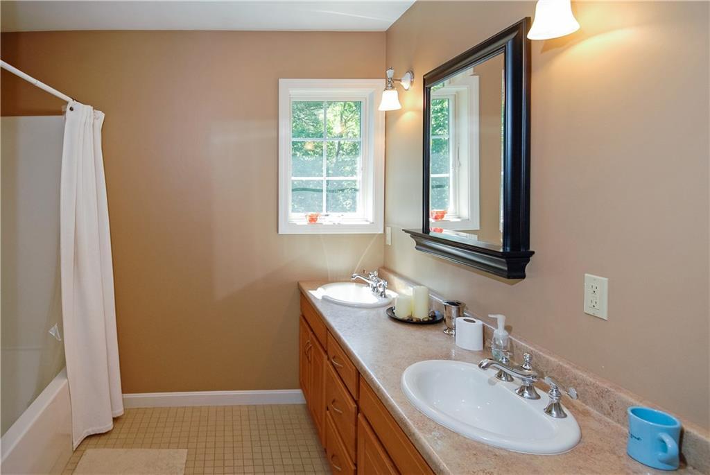 399 North Village Road Ogunquit, ME 03907 - Photo 26 of 30 Guest Bath
