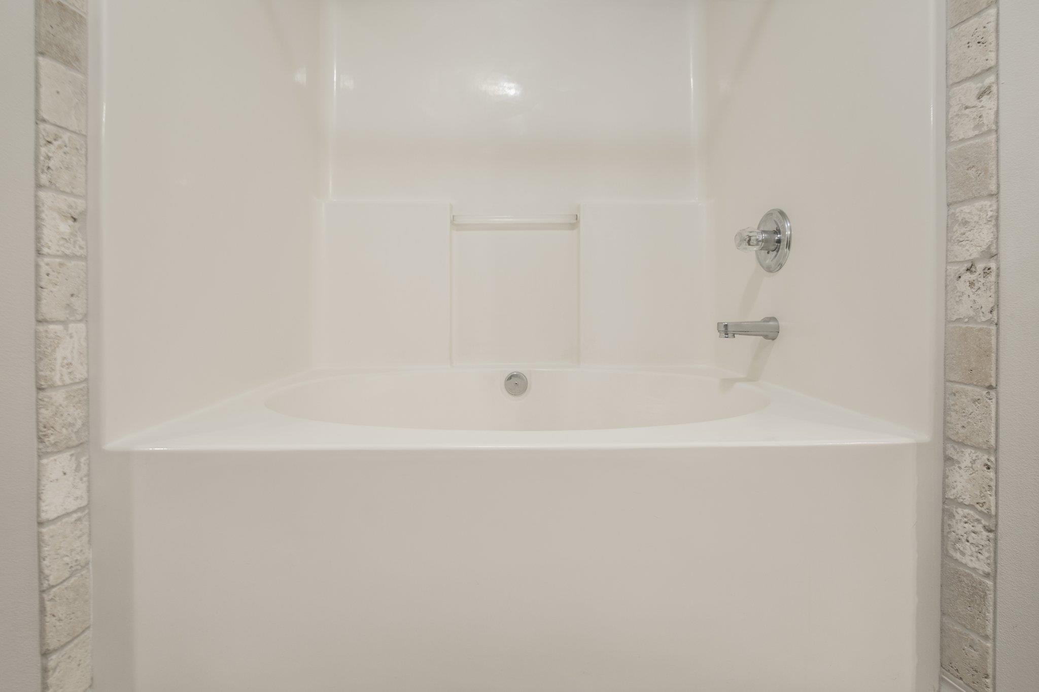 8176 Edgewood Drive Daphne, AL 36526 - Photo 22 of 40
