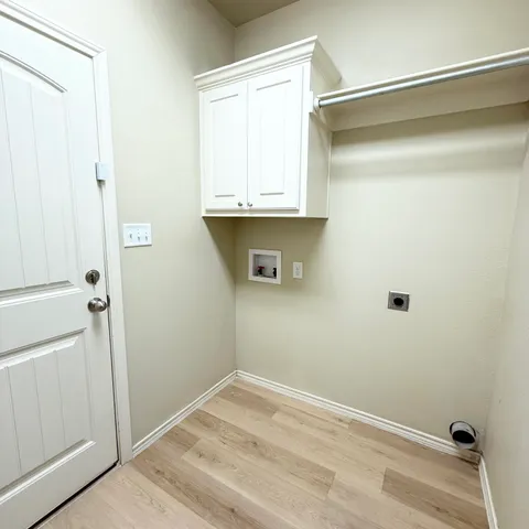 $1,560 | 1215 Preston Trail, Unit B, Wolfforth, TX 79382