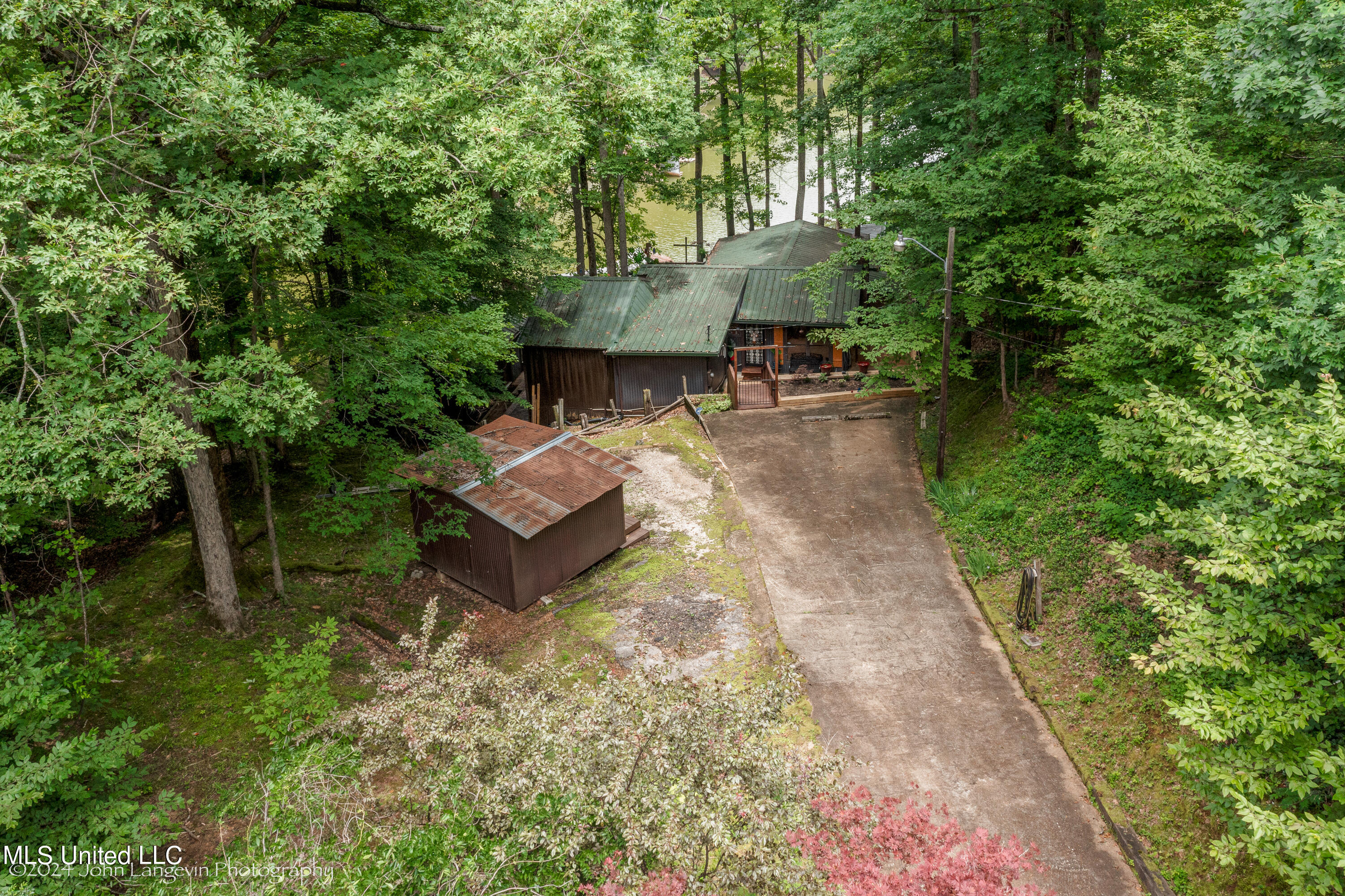 3620 Councils Ford Cove Hernando, MS 38632 - Photo 2 of 28 Aerial of Driveway