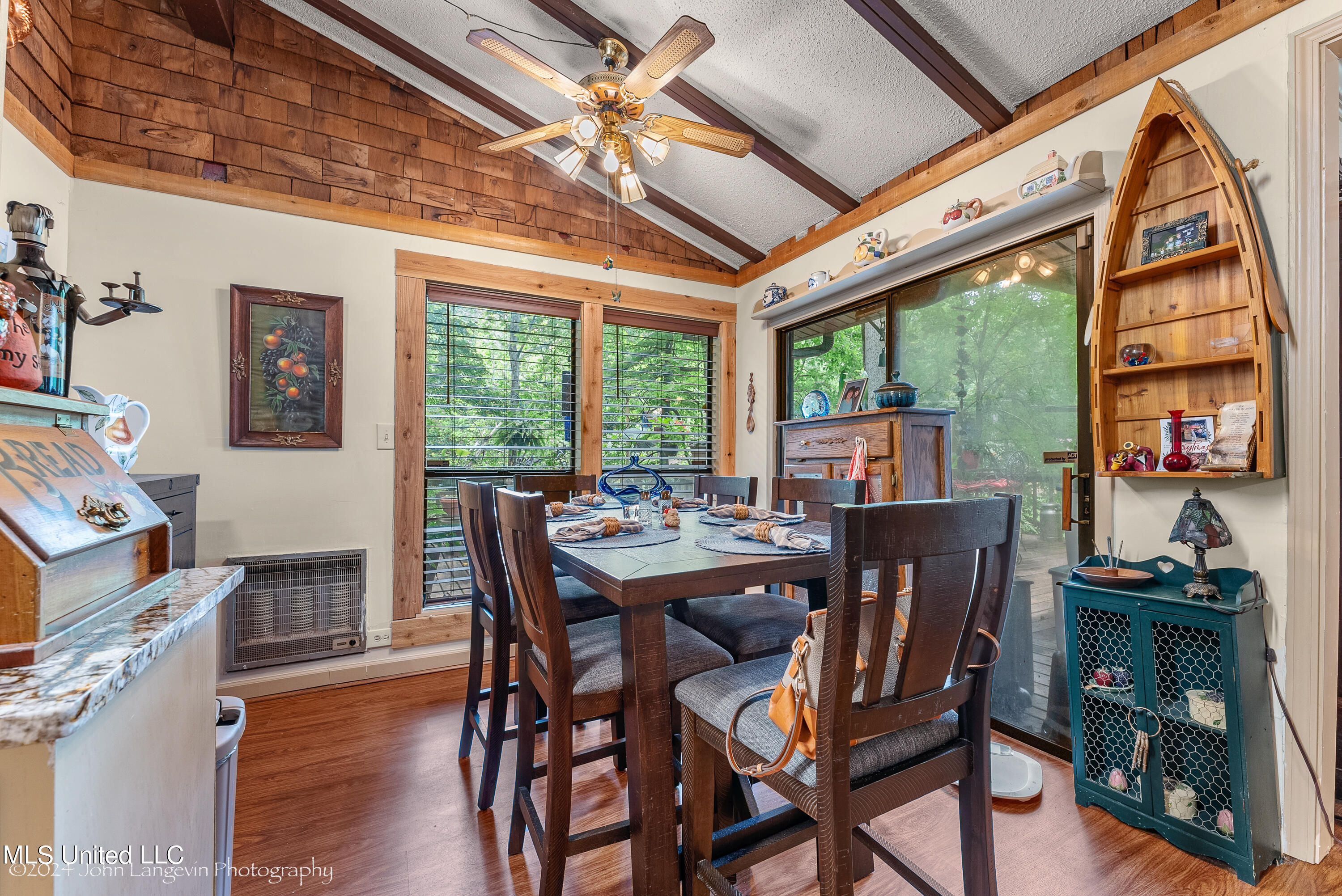 3620 Councils Ford Cove Hernando, MS 38632 - Photo 21 of 28 Dining/Breakfast Area
