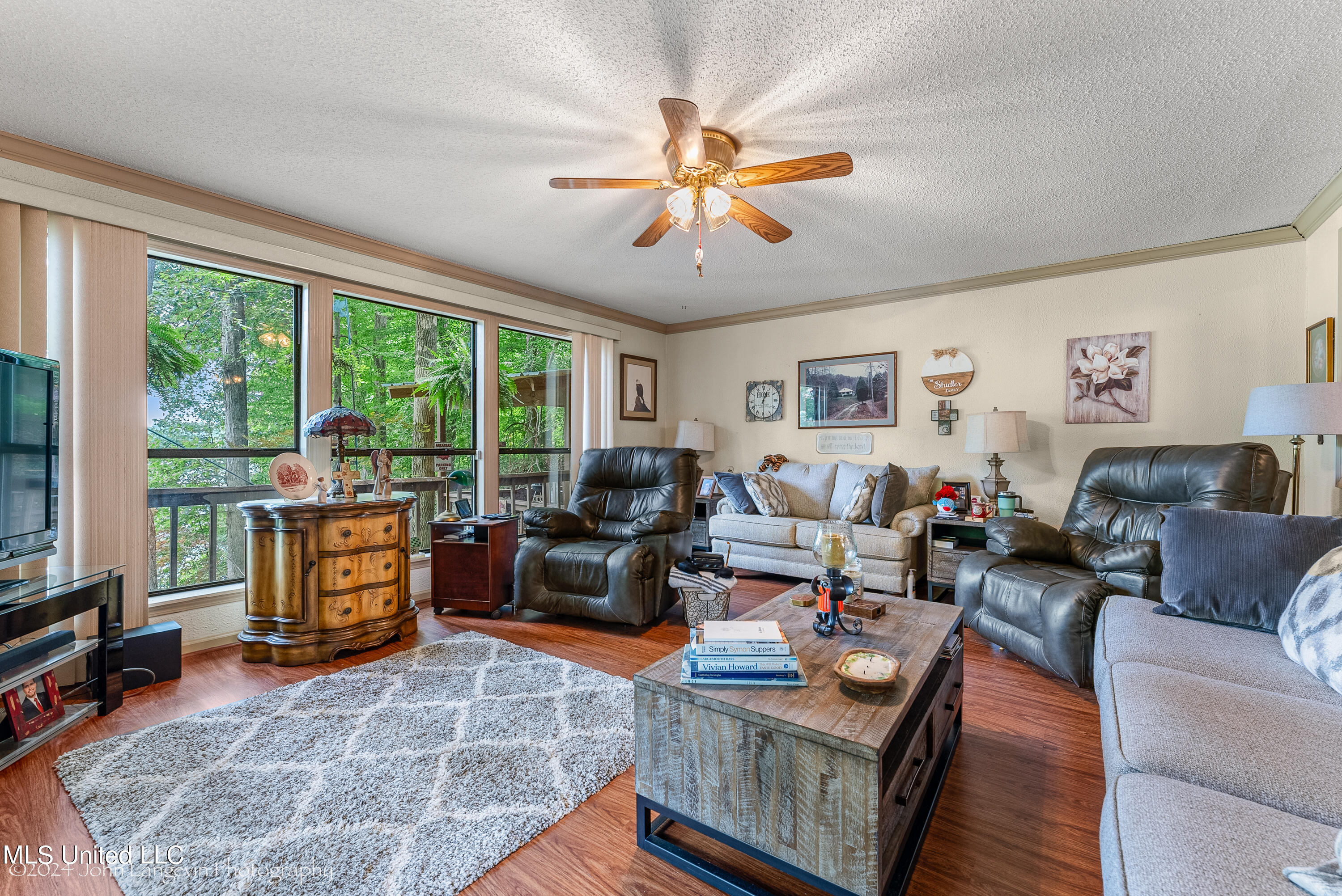 3620 Councils Ford Cove Hernando, MS 38632 - Photo 22 of 28 Living Room
