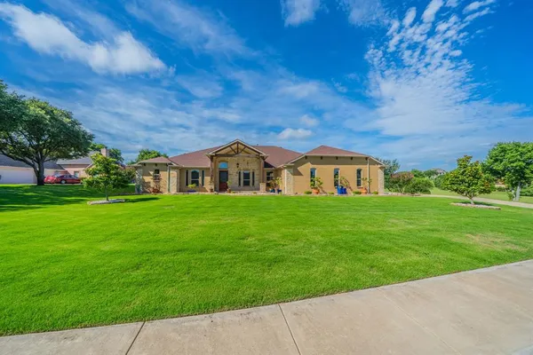 $690,000 | 2852 Sonterra Drive, Cedar Hill, TX 75104