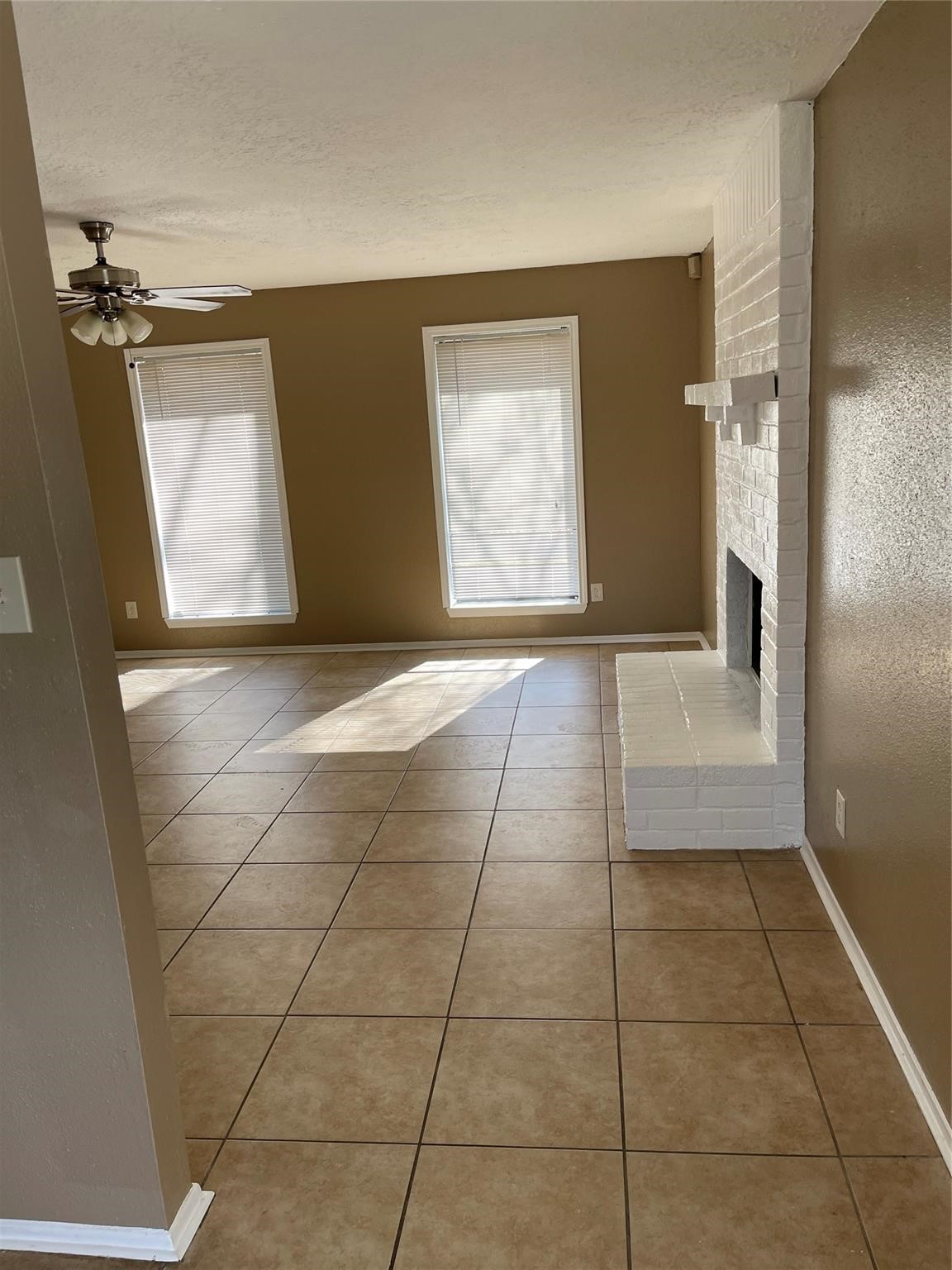 4923 Hickorygate Drive Spring, TX 77373 - Photo 2 of 7 a view of a utility room with windows