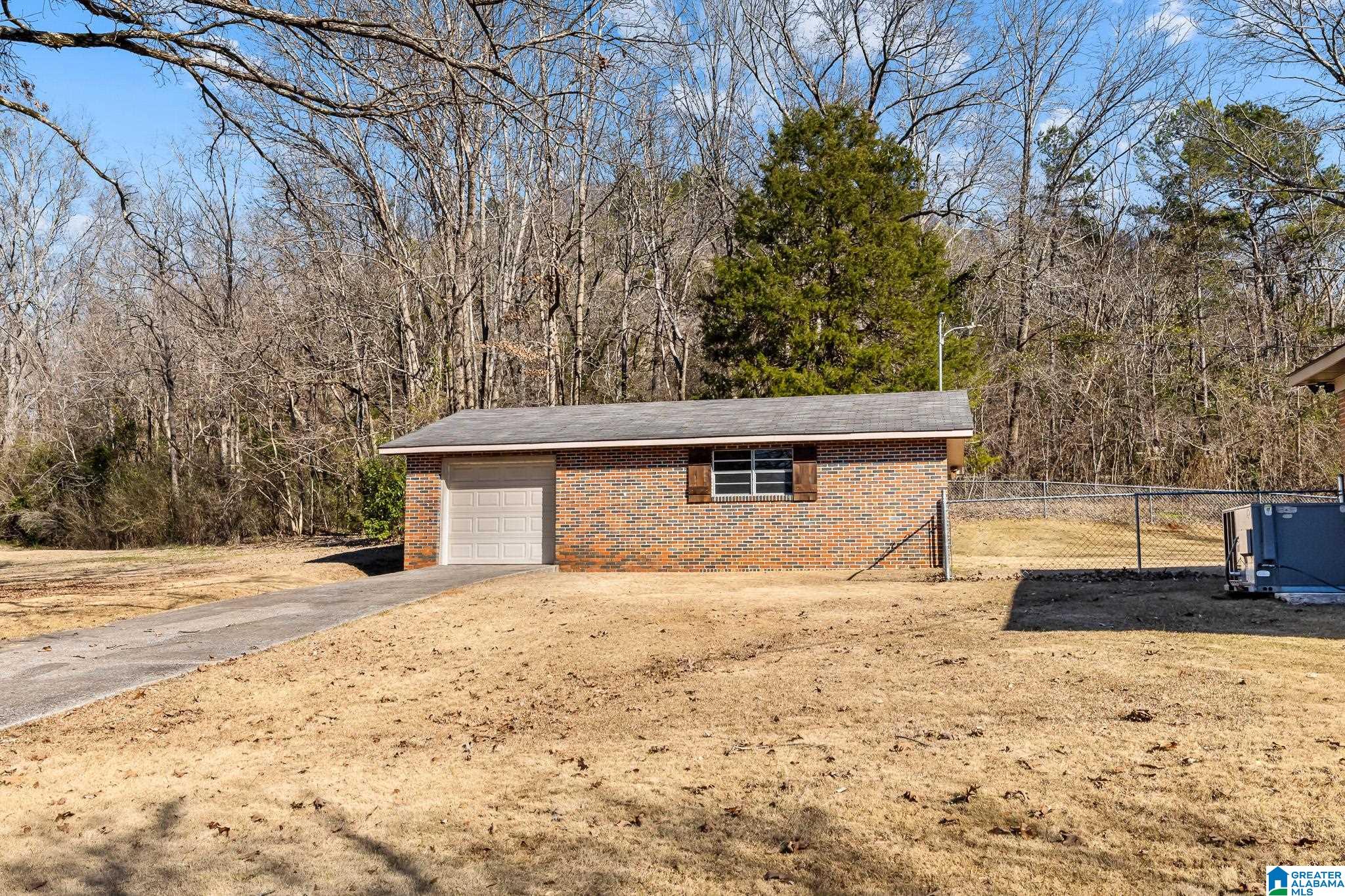 135 Anjill Street Talladega, AL 35160 - Photo 16 of 29