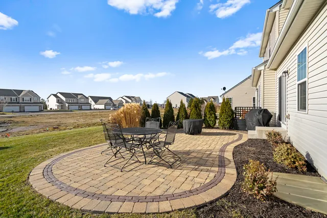 $399,990 | 1053 Sears Circle, Elburn, IL 60119