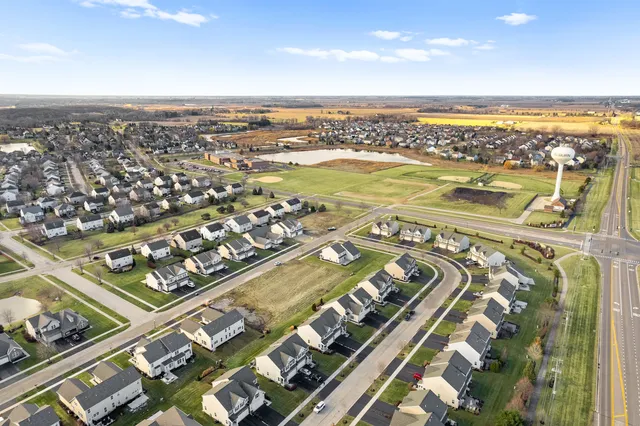 $399,990 | 1053 Sears Circle, Elburn, IL 60119