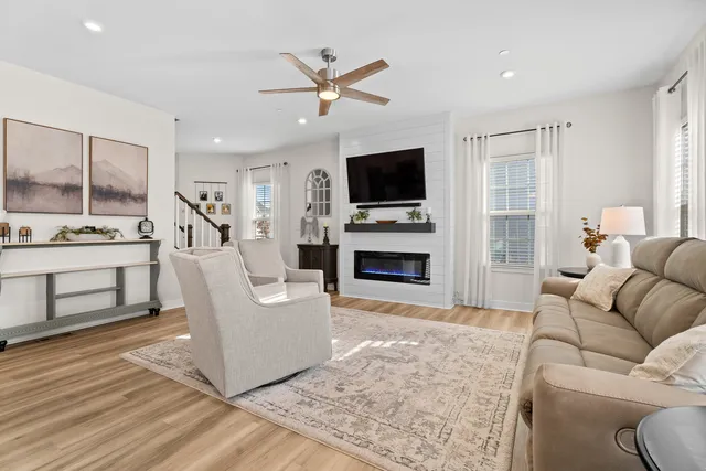 $399,990 | 1053 Sears Circle, Elburn, IL 60119