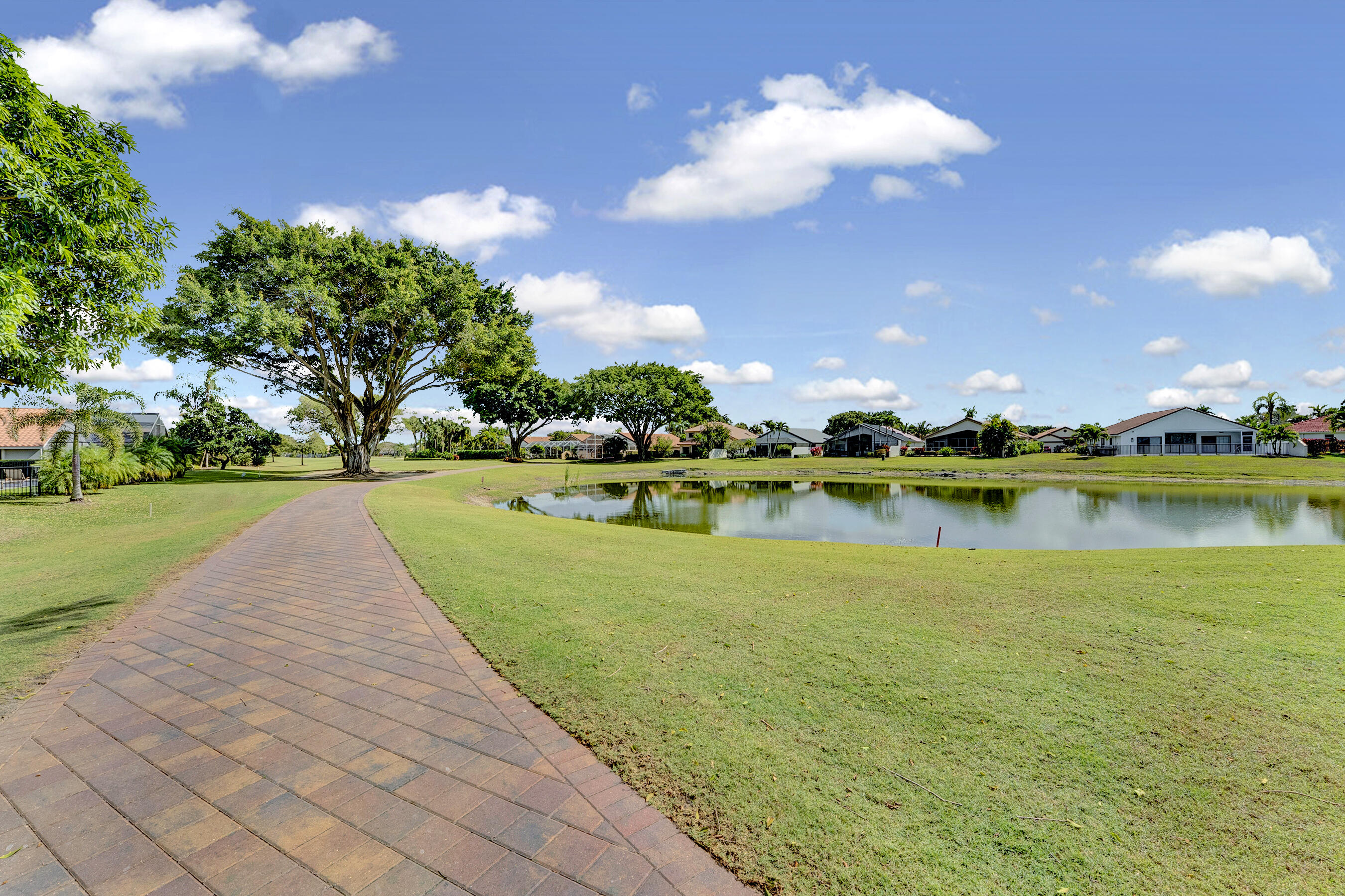 11229 Boca Woods Lane Boca Raton, FL 33428 - Photo 20 of 51 Walking bath at the back of the home