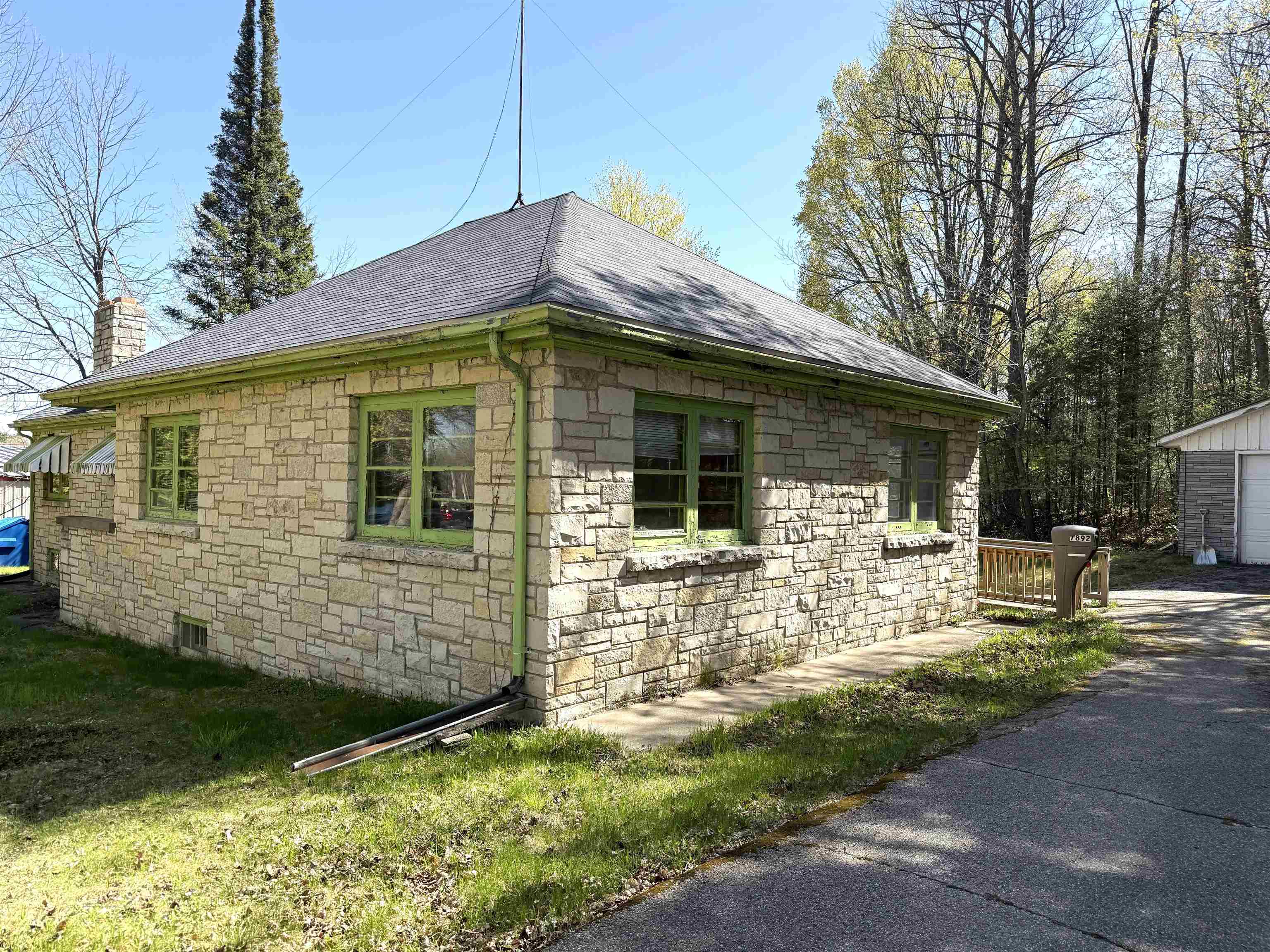 7892 Old 101 Road Armstrong Creek, WI 54103 - Photo 4 of 53