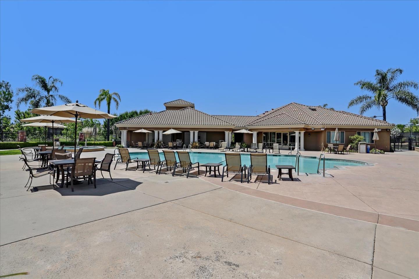 5889 Killarney Circle San Jose, CA 95138 - Photo 52 of 68 a view of a cafe with sitting area