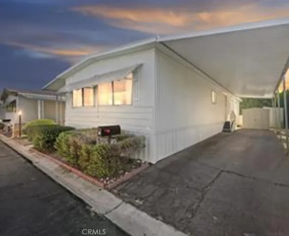 a view of a back yard of the house