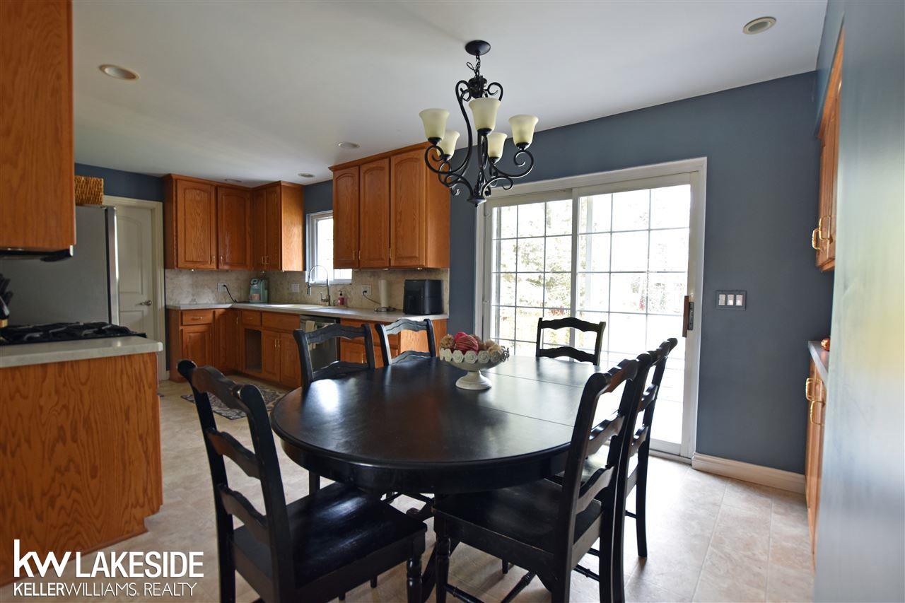54248 Mound Road Utica, MI 48316 - Photo 7 of 24 50029642-6.JPG