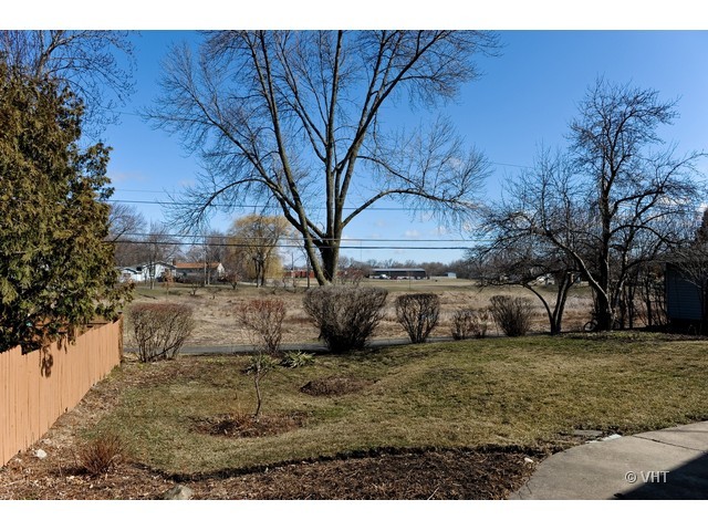 1084 Anthony Road Wheeling, IL 60090 - Photo 10 of 10