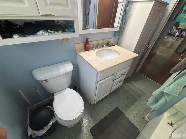 $87,900 | 3 Pond Street, Freelandville, IN 47535