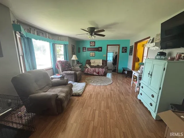 $87,900 | 3 Pond Street, Freelandville, IN 47535