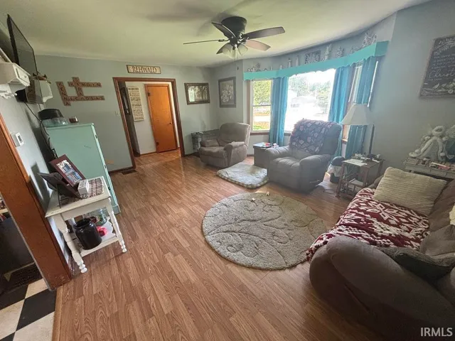 $87,900 | 3 Pond Street, Freelandville, IN 47535