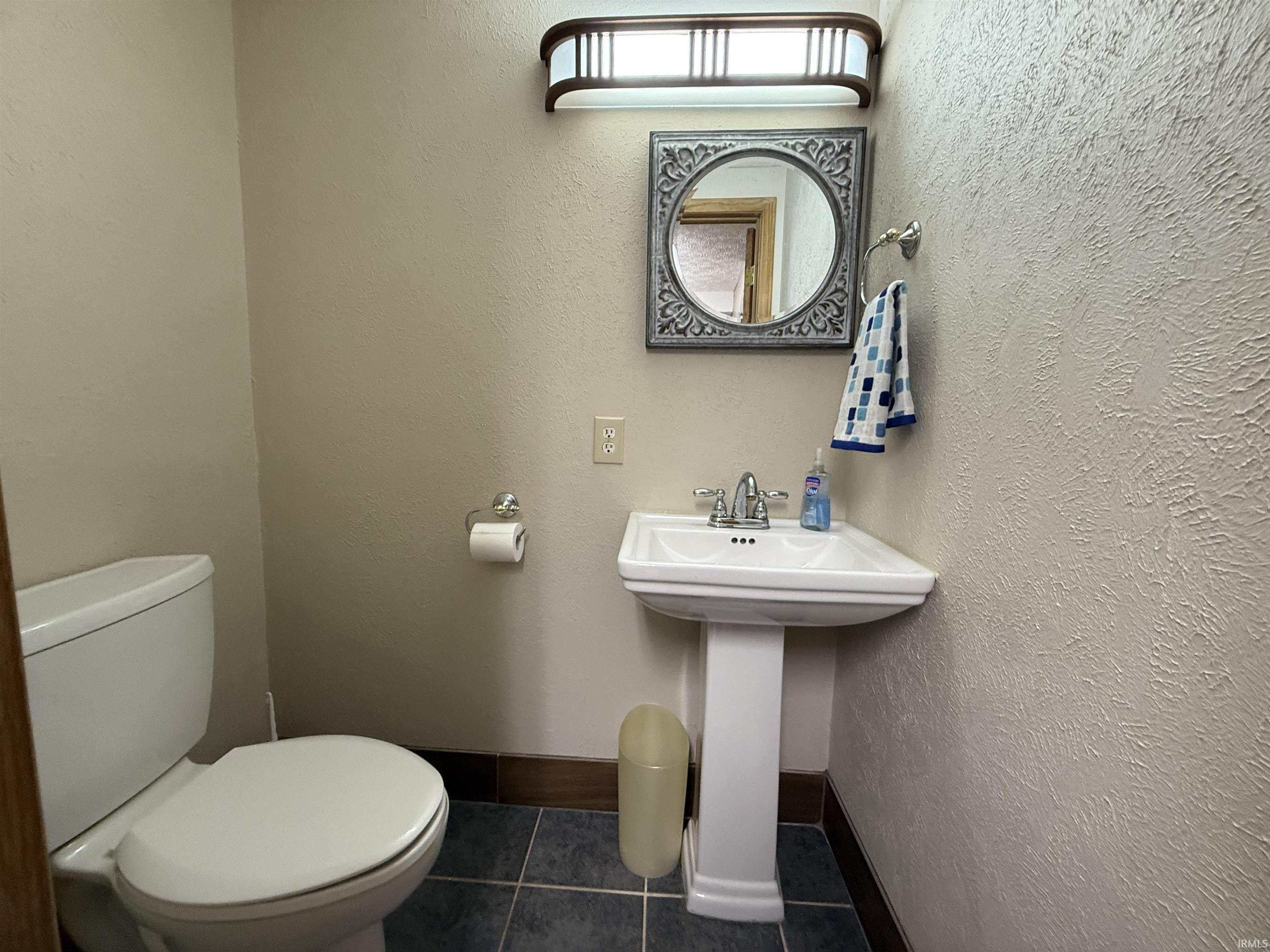 487 High Water Road Bedford, IN 47421 - Photo 9 of 25 Gallery Image 9