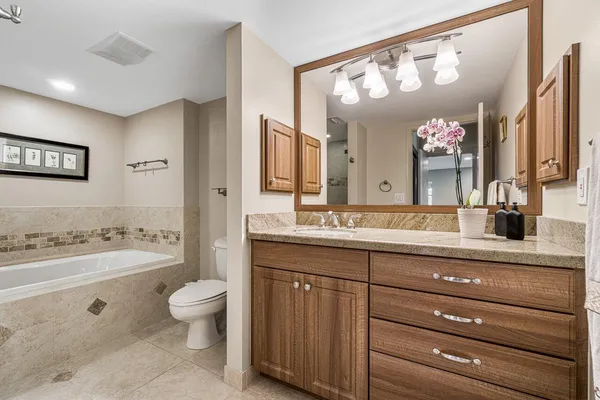 $79,900 | 22 Westgate Lane, Unit 22H, Boynton Beach, FL 33436