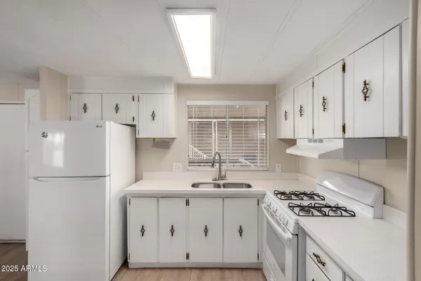 $39,900 | 2650 West Union Hills Drive, Unit 350, Phoenix, AZ 85027