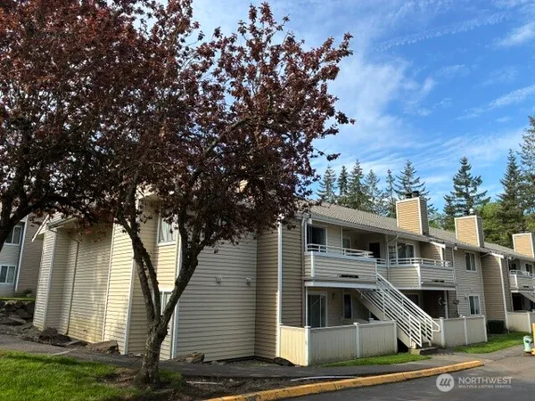 $265,000 | 21301 52nd Avenue West, Unit B111, Mountlake Terrace, WA 98043