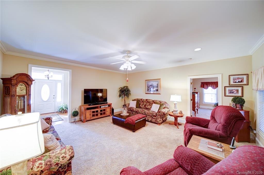 5830 Mingus Road Charlotte, NC 28216 - Photo 12 of 45 Gallery Image 12