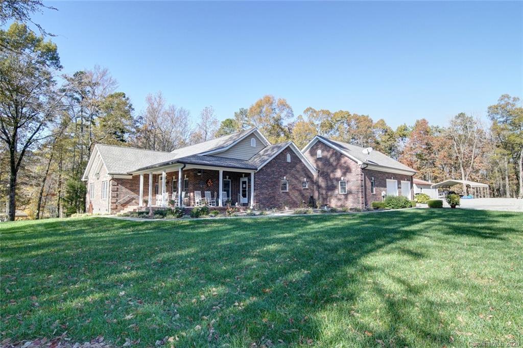 5830 Mingus Road Charlotte, NC 28216 - Photo 3 of 45 Gallery Image 3