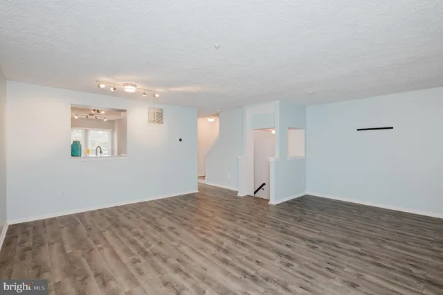 $425,000 | 6118 Starburn Path, Columbia, MD 21045