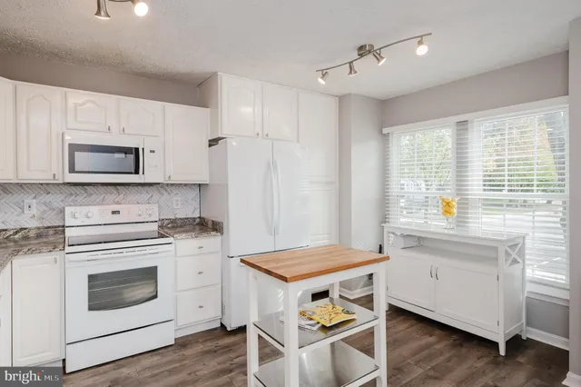 $425,000 | 6118 Starburn Path, Columbia, MD 21045