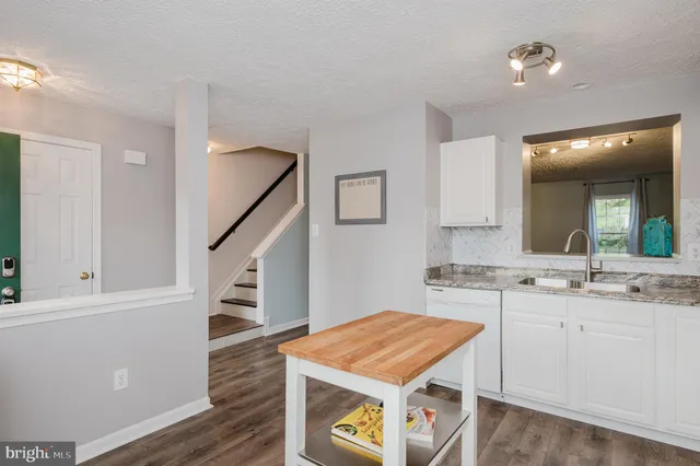 $425,000 | 6118 Starburn Path, Columbia, MD 21045