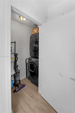 $5,200 | 999 Southwest 1st Avenue, Unit 3304, Miami, FL 33130