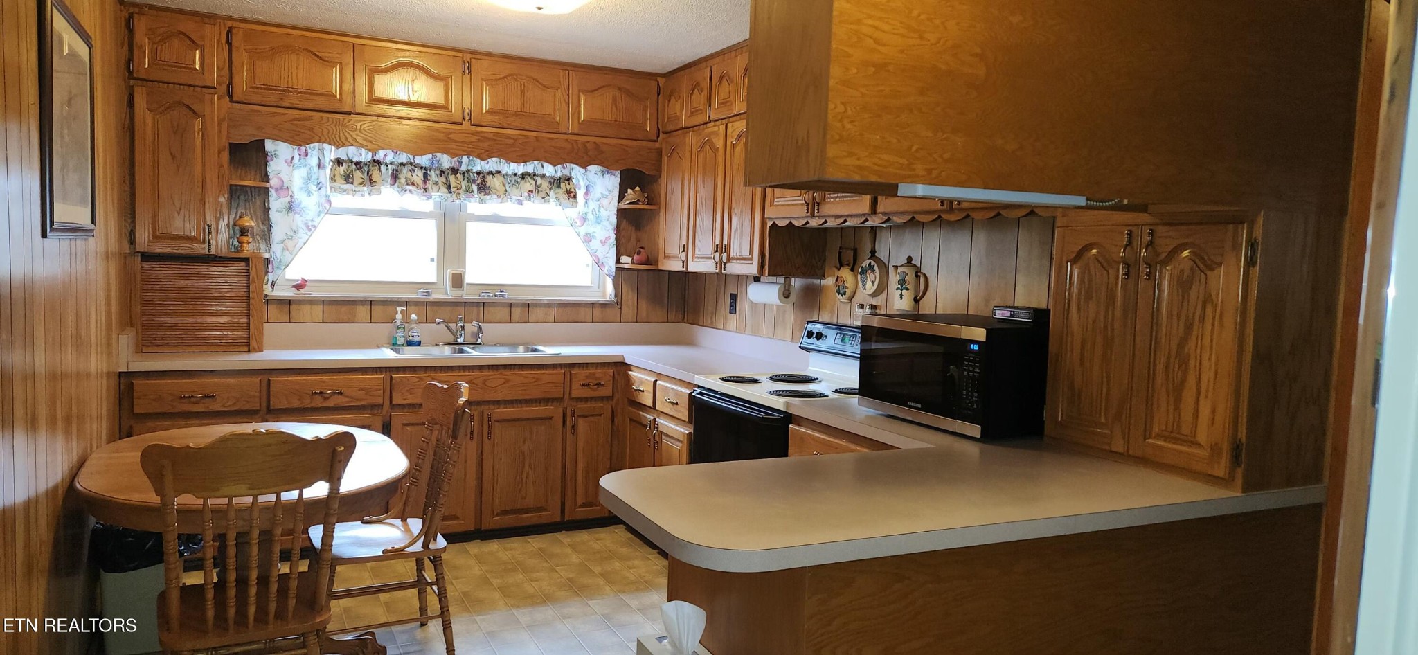 11121 McKinney Road Mascot, TN 37806 - Photo 7 of 23